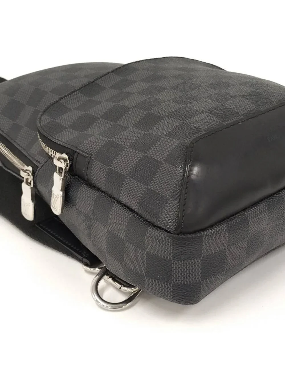 Louis Vuitton Avenue Sling Bag Damier Graphite